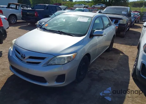 2011 Toyota Corolla Le z USA, uszkodzony, nr VIN JTDBU4EE4B9151673